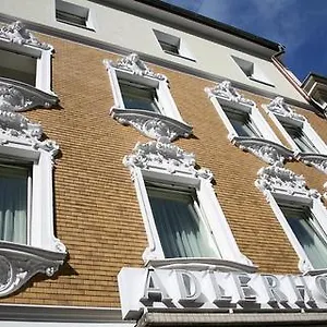 Adlerhof Oda ve Kahvaltı Salzburg